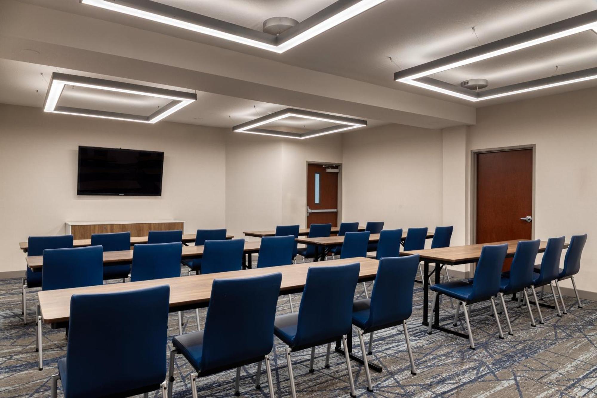 Holiday Inn Express Hotel & Suites Portland - Jantzen Beach By Ihg Εξωτερικό φωτογραφία