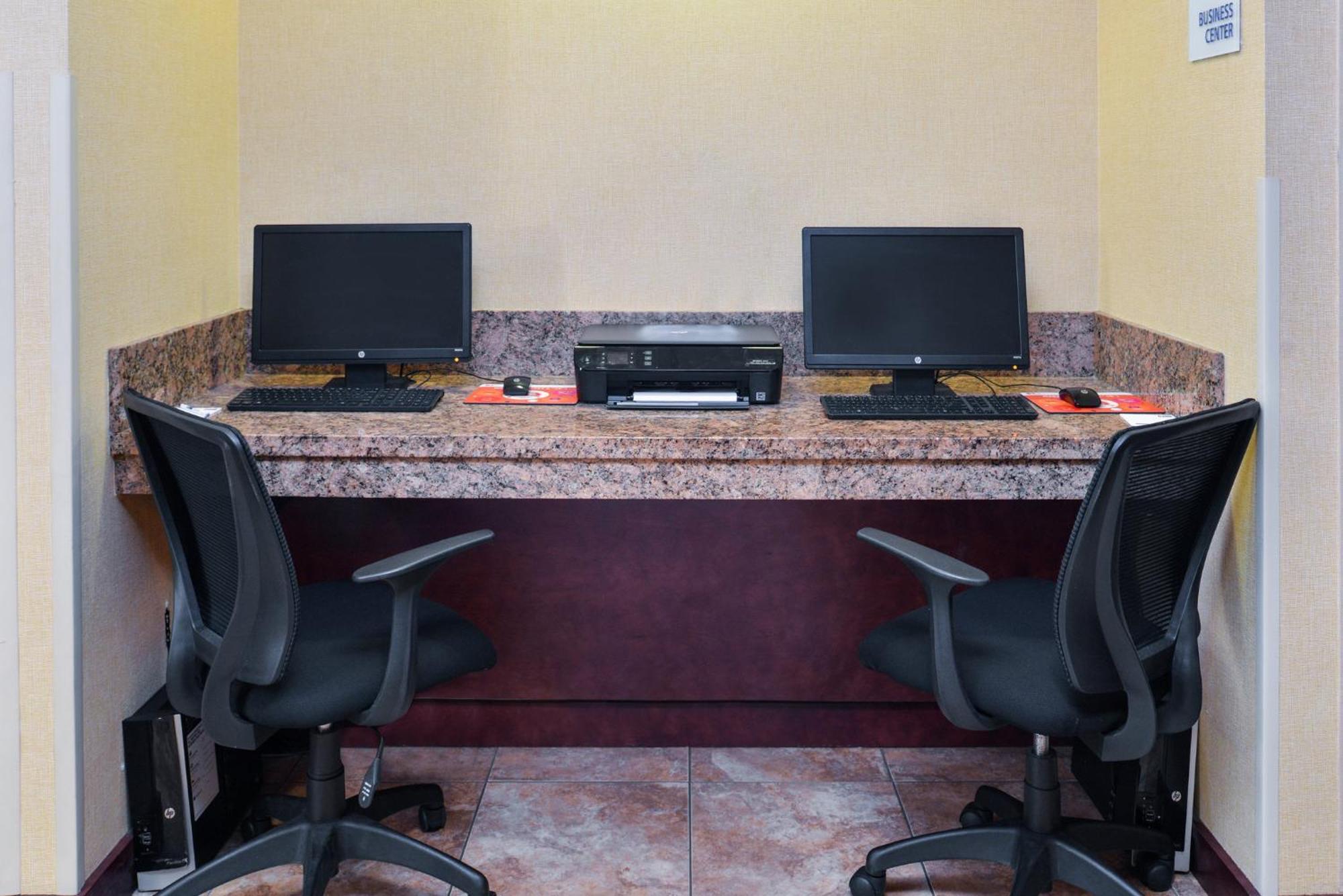 Holiday Inn Express Hotel & Suites Portland - Jantzen Beach By Ihg Εξωτερικό φωτογραφία